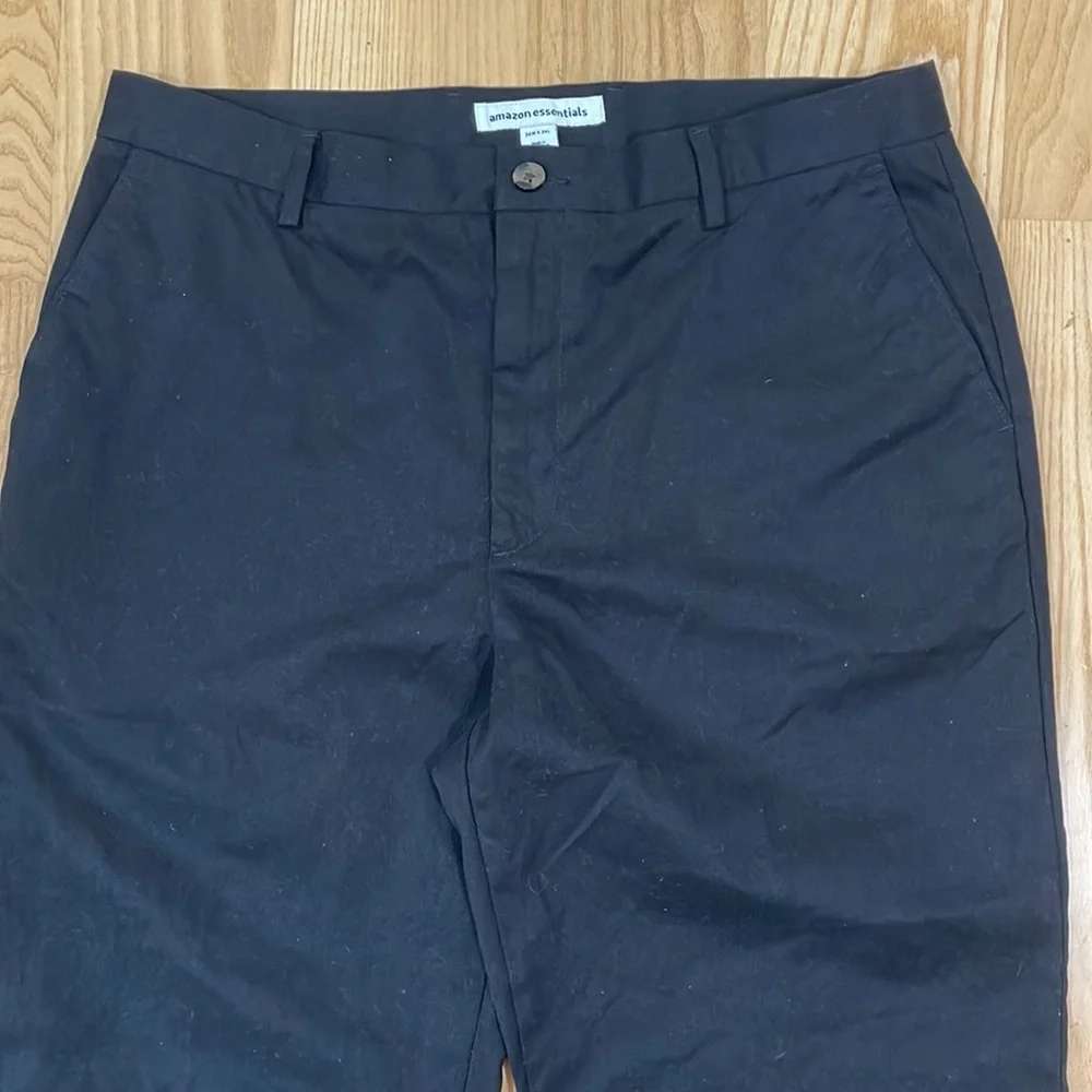Men’s flat front chinos NWOT pants dress